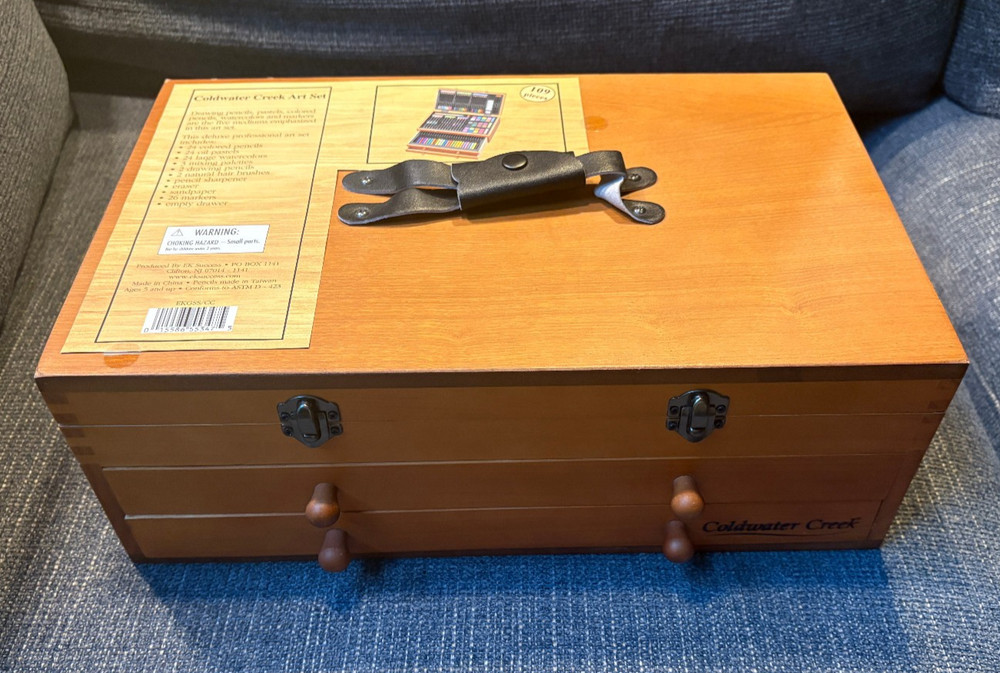 New Coldwater Creek Draw & Paint Art Set w/ 109 Pieces in Wooden Storage Box