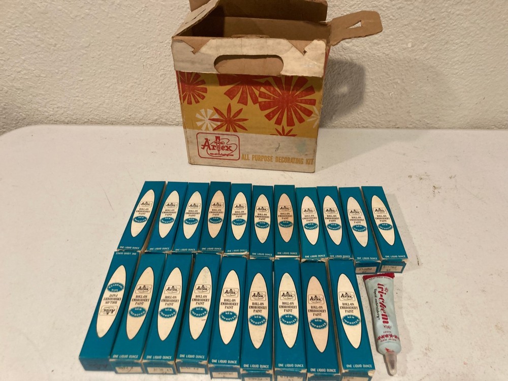 Lot Of 20 Vintage Artex Roll-On Decorator Paint Tubes 1 Oz Each And Tip Cleaner