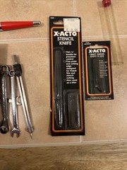 Vintage Airbrush LOT ! Paasche Vl Airbrush Lots Of Paint & More