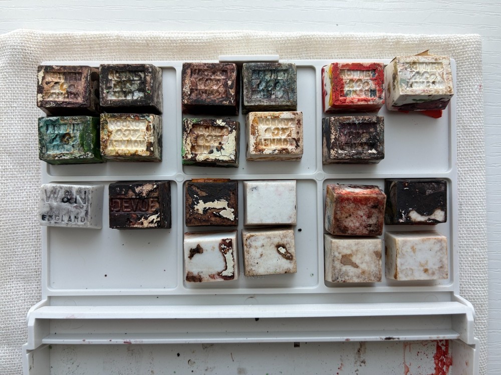 Rare 21 Antique Vintage ceramic Watercolor Half pans G. Rowney, W&N, Devoe + Box