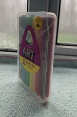 WHSmith – ART 30 Coloured Pens | Triangular Shaped for a more comfortable Grip