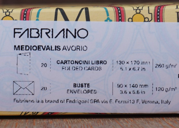 x20 Fabriano Medioevalis Avorio Folded Cards & Envelopes In Box New