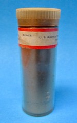 Vintage Venus 3 Karat Gold Leaf Powder 1 Ounce Bottle Total wt. 1.4 ounce