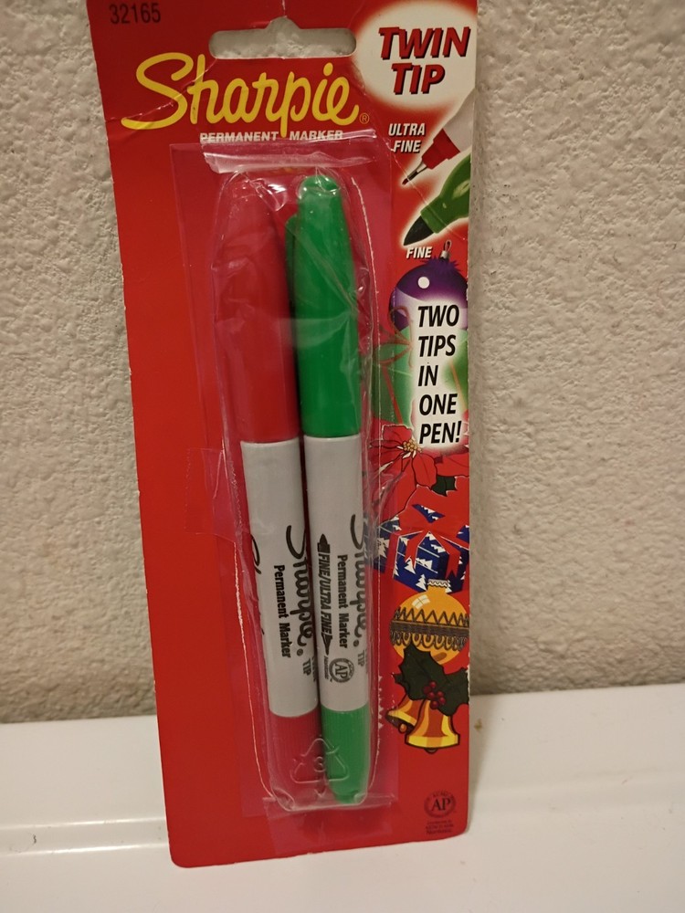 Sharpie 32165 Twin Tip Permanent Markers Red And Green Ultra Fine 12 Markers New