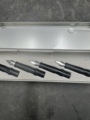 Manuscript Brand Classic Calligraphy Set With 5 Nibs Only!