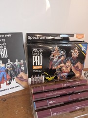 Spectrum Noir “Fan Art Like a Pro” Art Kit featuring Wonder Woman 1 Used Kit