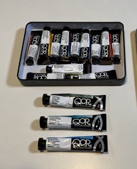 QOR Watercolor Paint Set – 15 Total Tubes, 12 x 5 ml and 3 x 11 ml