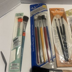 Lot Of Vintage Artist Paint Brushes Simmons Grumbacher Wellera Folkflirt Etc