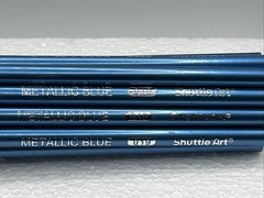 (20 COUNT) METALLIC BLUE 019 – Shuttle Art Colored Pencils