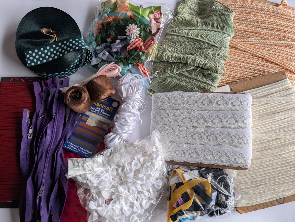 JOB LOT #159: VINTAGE threads, ribbon, braid, bows & more