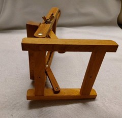 Medium Table Top Wood Easel For Art/Picture Display, 18″ T