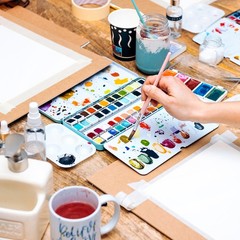 Empty Watercolor Palette Metal Tin with 26pcs Half Pans Style 1 Red
