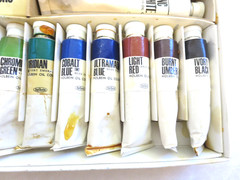 Holbein decorative oil colors set of 12 in box Japan