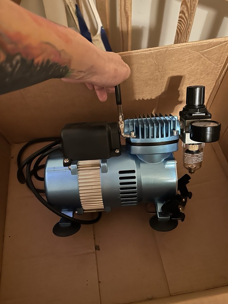 Master Airbrush Runner II Dual Fan Air Compressor Airbrushing ABD KIT-3AIR-20