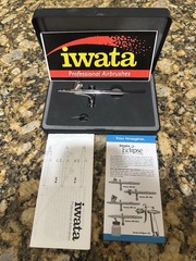 Iwata Hp-b Airbrush