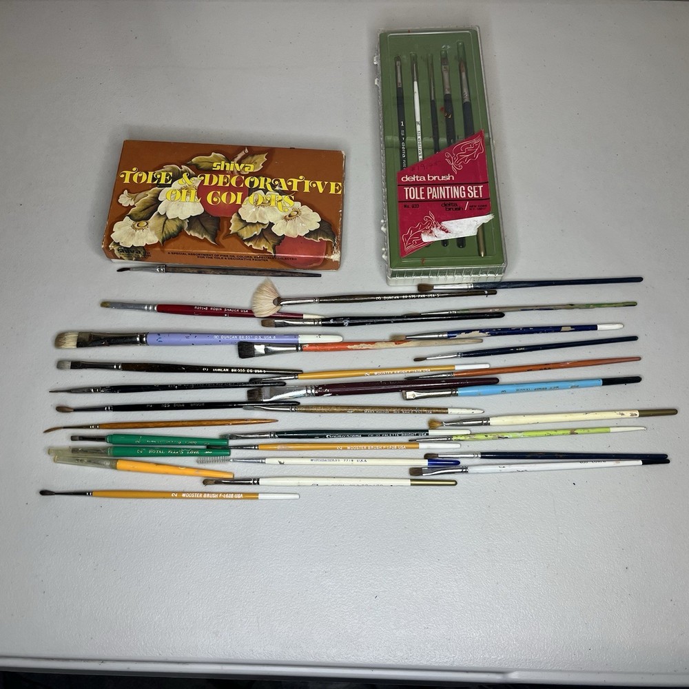 Lot of Vintage Shiva Oil Paints & Paint Brushes Delta Duncan Wooster Marx Royal