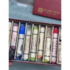 Vintage Weber Fine Artists Pastels Assortment No 12 Red Box Made in USA 12 Count