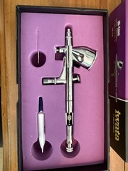 Iwata Hi-Line Total Control HP-CH Airbrush AND Sparmax Air Compressor -READ DES.