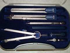 Staedtler Compass Set – 7 Pieces with Plastic Storage Case (559 09)