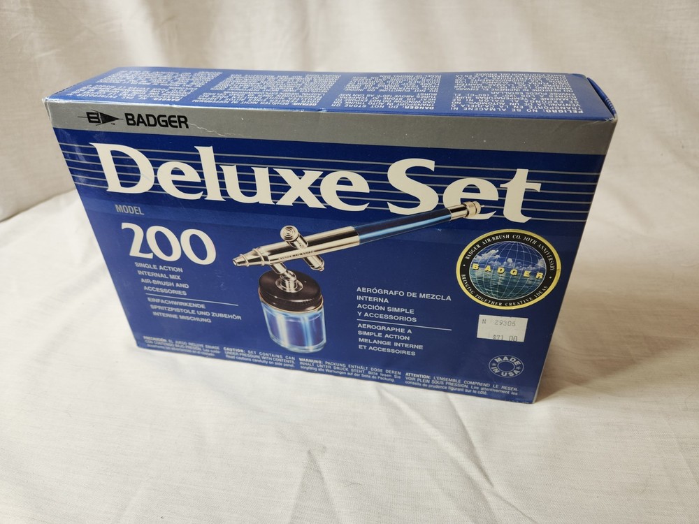 BADGER 200 SINGLE ACTION AIRBRUSH DELUXE SET *NEW* with 6 NEW attachments