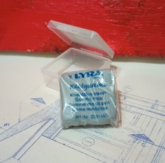One (1) LYRA KNETGUMMI Superior KNEADING ERASER Professional High-Quality w/Case