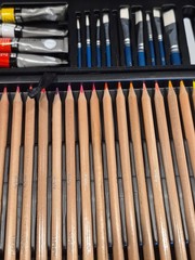 Large SIMPLY Colored Pencil / Paint Set With Case