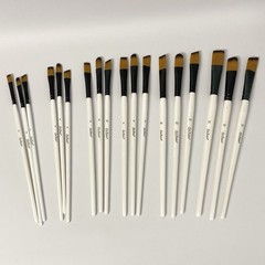 Xin Bowen 18 Piece Artist Paint Brushes Round, Flat , Angled , # 2,4,6,8,10,12