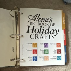 Aleene’s Big Book of Holiday Crafts (I Can Do It) Ring Binder Instruction Book