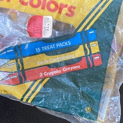 Vintage Crayola 1986 Bundle Of Colors Wrapped 3 Pack 45 Crayons RED YELLOW BLUE