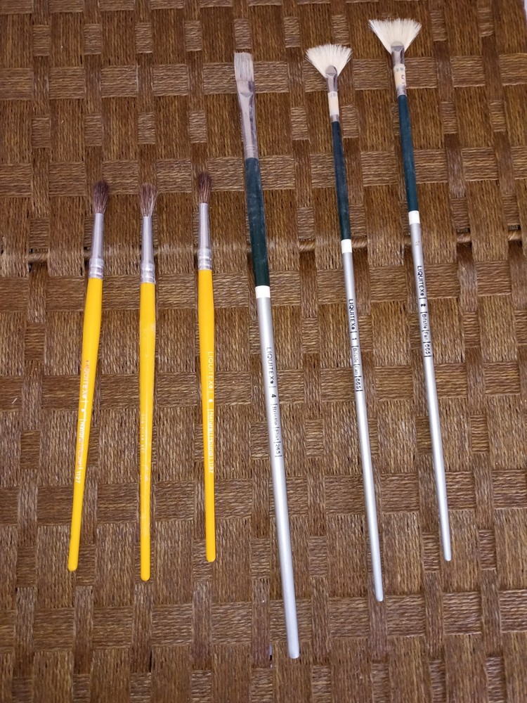 6 Liquitex Paint Brushes Fans, Flat, & Round Free Shipping