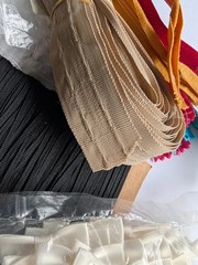 JOB LOT #131: VINTAGE threads, ribbon, lace, bows, zips & more