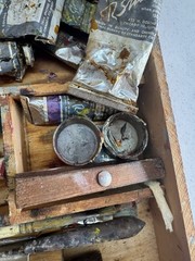 Lot of Vintage Shiva Soft Oil Paints with Dove Tail Hinged Wood Box & Brushes