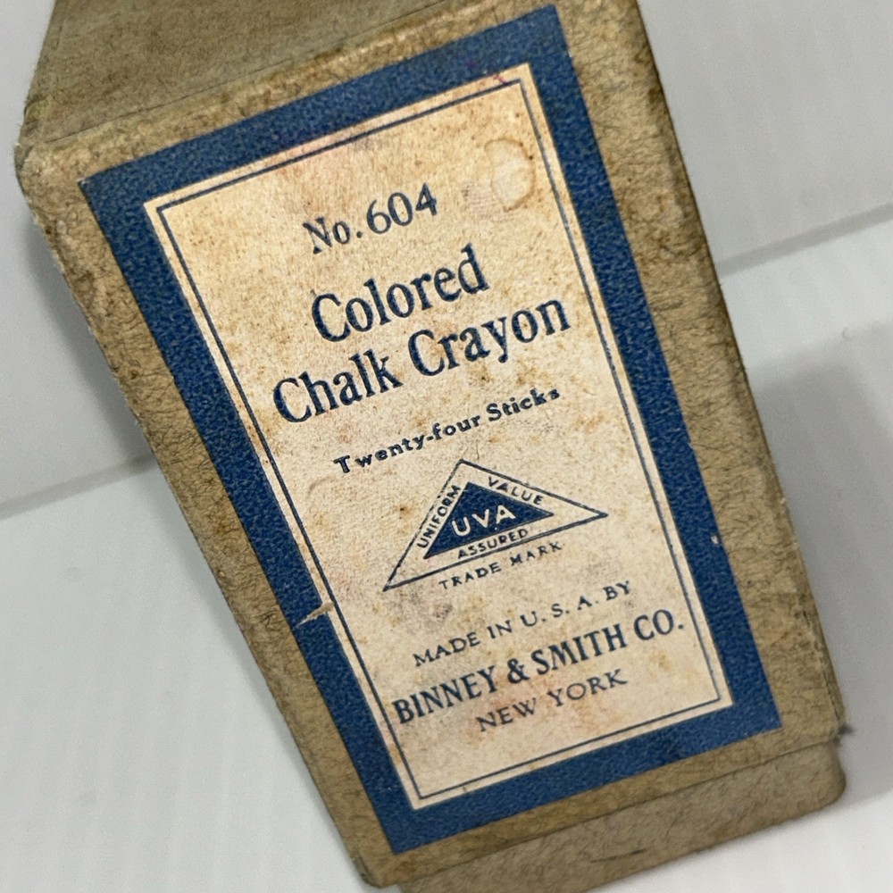 Vintage Full Box of Binney & Smith Colored Chalk Crayons 24 Sticks #604 See Pics
