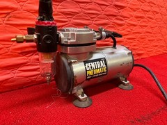Used Central Pneumatic Oilless Airbrush Compressor 120Vac 60 Hz 58 Psi #69433