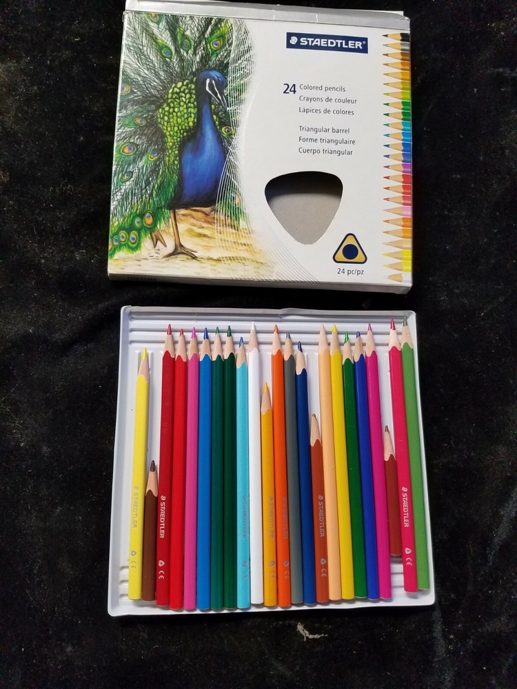 Box of 23 STAEDTLER Colored Pencils Triangular Barrel 2015 Canada