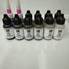 Dina Wakley Media Acrylic Paint 1oz, Assorted Colors New And Used Lot Of 91