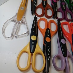 Lot of 25 Assorted Collection of Decorative Edge craft Scissors unbranded Paper
