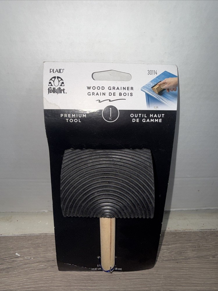 Plaid 30114 Easy to Use and Re-Usable Multi-Surface Wood Grainer Paint Tool