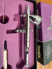 Iwata Hi-Line Total Control HP-CH Airbrush AND Sparmax Air Compressor -READ DES.