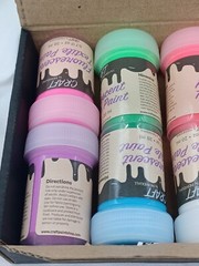 individual Glow Magic Fabric UV Paint Set – Set of 8 – Neon Textile Black Light