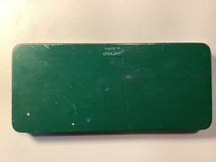 VINTAGE REEVES WATERCOLOUR No.73. Green Tin– ENGLAND. 1937.