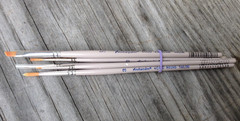 Excellent lot of 33 quality fine detail assorted short watercolor artist brushes