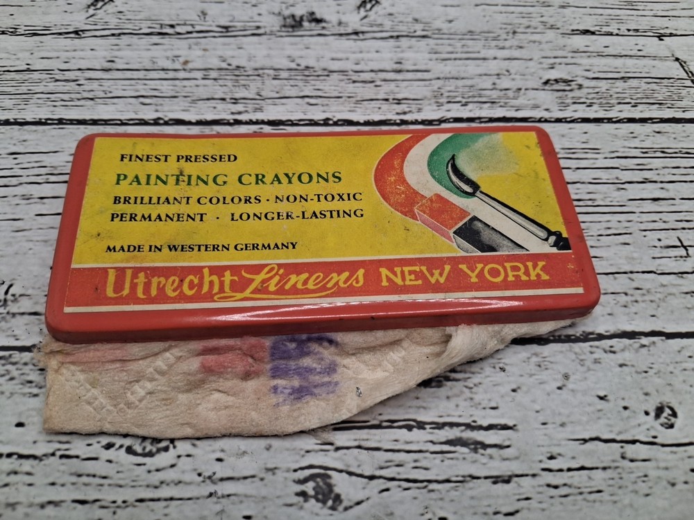 Vtg Utrecht Linens New York Finest Pressed Painting Crayons Tin West Germany