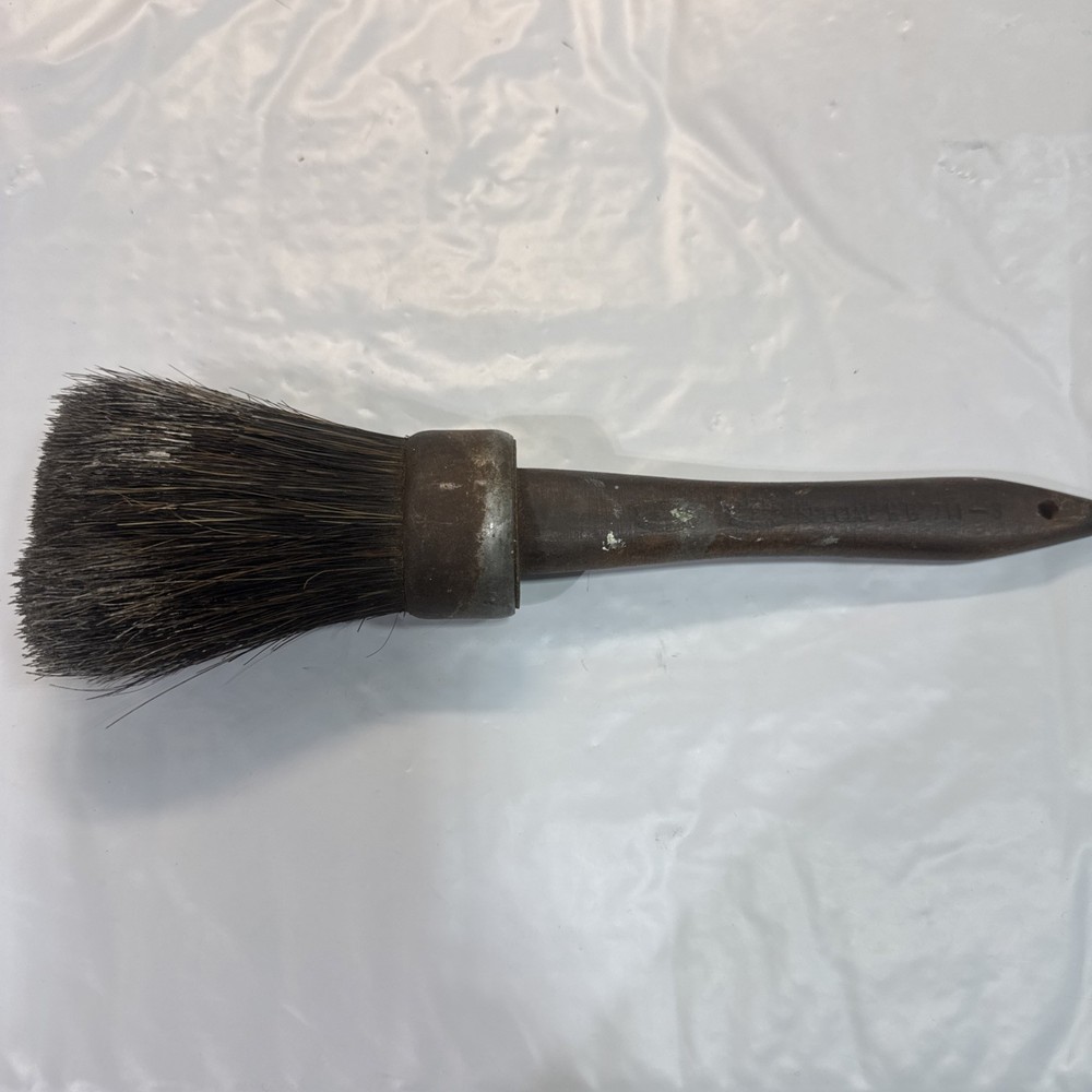 Antique “Hanlon and Goodman” paint brush Wood Handle, Horse Hair Round
