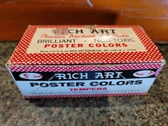 Vintage Rich Art Spectrum Poster Colors circa 1960/1970 With Box – Dried