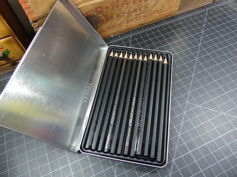ARTEZA Professional Quality 6B-4H Med. Lot of 12 Drawing Pencils Tin Case