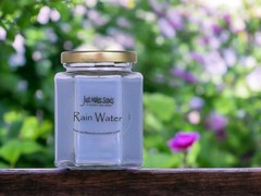 Rain Water Scented Blended Soy Candle | Clean Fresh Fragrance | Hand Blue
