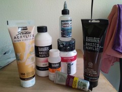 Set of 5 Acrylic Paints, Gloss Varnish + FREE Lubricant