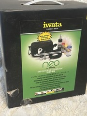 Neo for Iwata Gravity-Feed Airbrushing Kit Tested Working