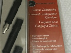 Manuscript Brand Classic Calligraphy Set With 5 Nibs and Fountain Pen